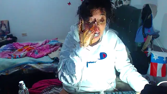 AmaraRoberts420 online show from October 8, 4:26 pm