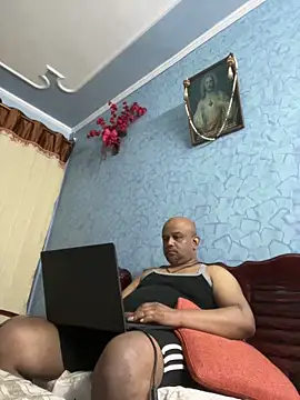 Dick 6inches online show from April 8, 12:10 am