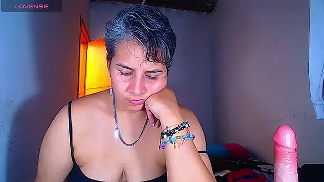 Snapshot of Yessi_rousse chatting on July 10, 6:54 pm Yessi rousse online show from July 10, 6:54 pm