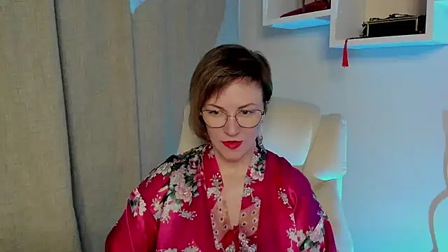 feliziaDesire online show from May 16, 7:05 am