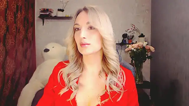 Snapshot of MillaXQueen chatting on February 27, 3:15 pm MillaXQueen online show from February 27, 3:15 pm