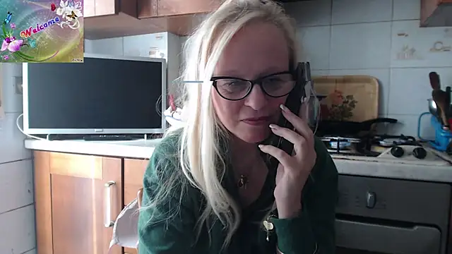 martachatte online show from November 15, 9:28 am