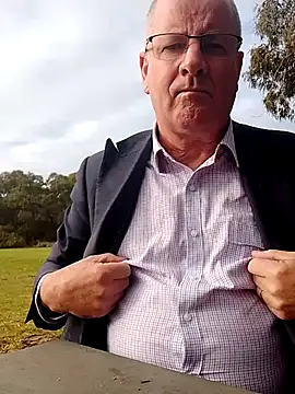 stiffandlubedxh online show from October 13, 9:04 pm