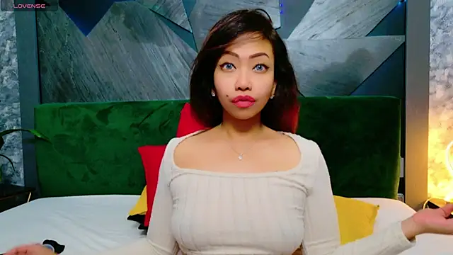 ElyaQuinn online show from January 14, 1:06 pm