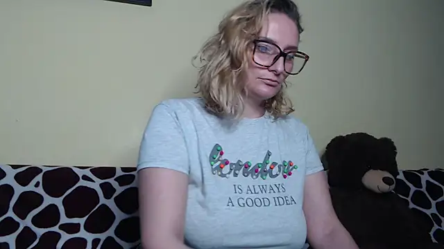 alicesweet21 online show from March 18, 11:53 pm