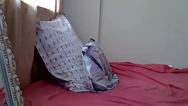 AddictiveAssCurves online show from March 13, 8:10 am