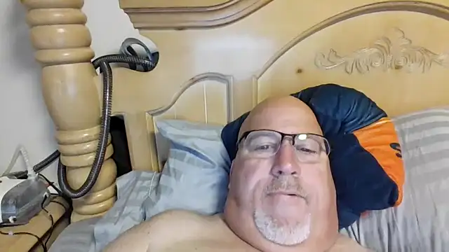 Bigbear0563 online show from May 9, 1:27 pm