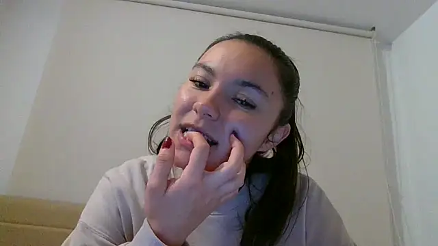  andygirl online show from April 17, 11:19 pm