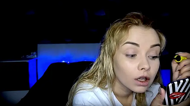 StephanieSweety online show from November 14, 11:31 am