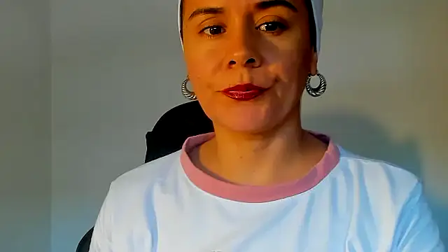 Sami Hotie1 online show from November 4, 9:25 pm