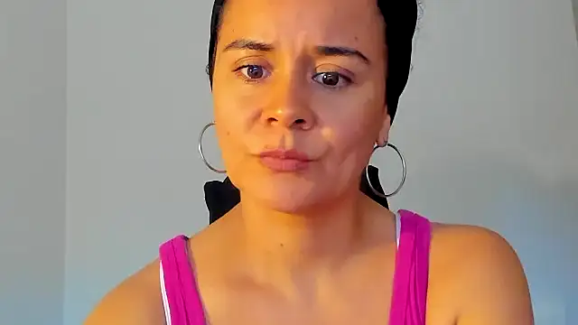 Sami Hotie1 online show from February 1, 10:30 pm