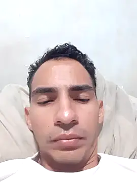 Snapshot of manuel202332 chatting on December 25, 4:12 am manuel202332 online show from December 25, 4:12 am