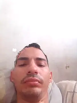 Snapshot of manuel202332 chatting on December 30, 12:09 pm manuel202332 online show from December 30, 12:09 pm