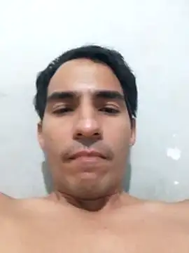 Snapshot of manuel202332 chatting on May 31, 10:00 am manuel202332 online show from May 31, 10:00 am