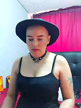 Snapshot of TamySweetness chatting on December 23, 4:17 pm TamySweetness online show from December 23, 4:17 pm