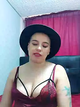 Snapshot of TamySweetness chatting on December 30, 7:32 pm TamySweetness online show from December 30, 7:32 pm
