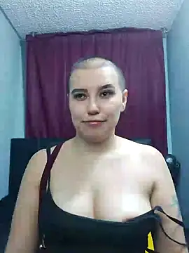 Snapshot of TamySweetness chatting on January 4, 12:27 am TamySweetness online show from January 4, 12:27 am