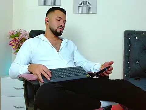 mathew vidal1 online show from April 6, 6:14 am