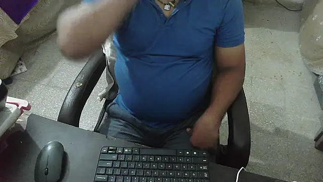 Snapshot of rentarob chatting on October 9, 9:35 pm rentarob online show from October 9, 9:35 pm