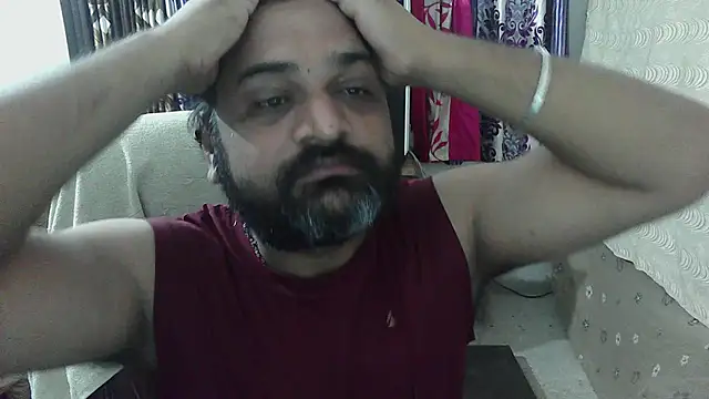 Snapshot of rentarob chatting on October 15, 8:31 pm rentarob online show from October 15, 8:31 pm