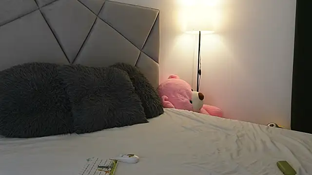 Snapshot of BlueEyesLexy chatting on July 25, 7:39 am BlueEyesLexy online show from July 25, 7:39 am
