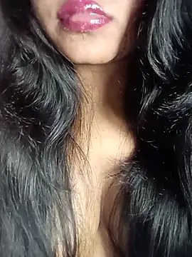Hotlisa online show from June 10, 6:18 pm