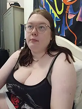 Sexycurvyemilyy online show from July 19, 5:49 pm