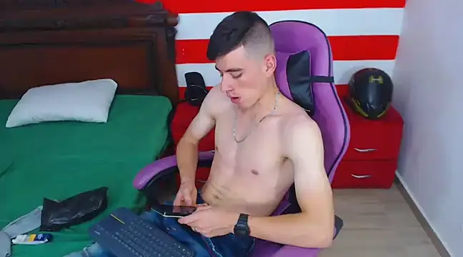 Snapshot of DEIBY_BABY chatting on December 5, 10:56 pm DEIBY BABY online show from December 5, 10:56 pm