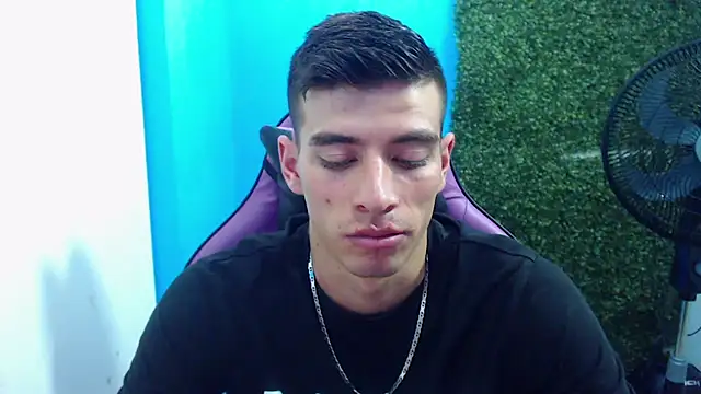 Snapshot of DEIBY_BABY chatting on December 31, 6:48 am DEIBY BABY online show from December 31, 6:48 am