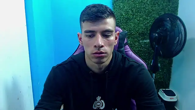 Snapshot of DEIBY_BABY chatting on January 15, 9:20 pm DEIBY BABY online show from January 15, 9:20 pm