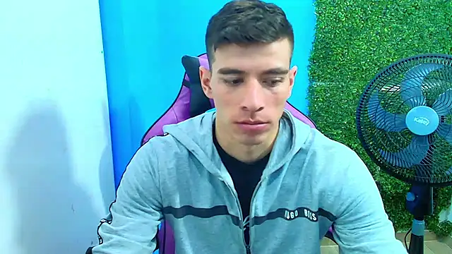 Snapshot of DEIBY_BABY chatting on January 20, 8:07 pm DEIBY BABY online show from January 20, 8:07 pm