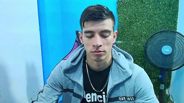 Snapshot of DEIBY_BABY chatting on February 8, 3:52 am DEIBY BABY online show from February 8, 3:52 am