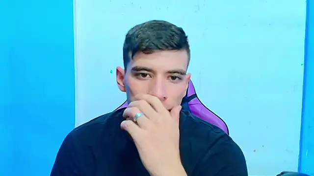 Snapshot of DEIBY_BABY chatting on February 19, 10:53 pm DEIBY BABY online show from February 19, 10:53 pm