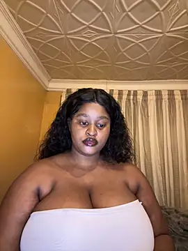 KnockoutBestie online show from April 18, 8:31 pm