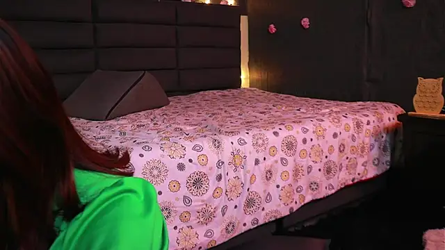 kathieandpovcock1 online show from October 12, 1:32 pm