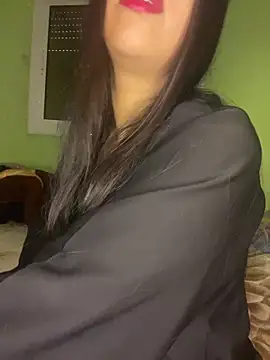 Snapshot of Mayacrayzi chatting on February 8, 11:02 am Mayacrayzi online show from February 8, 11:02 am