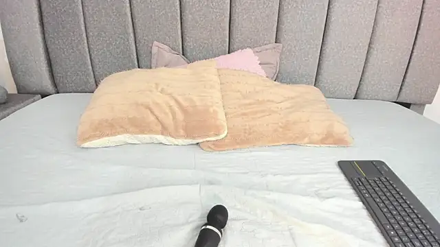 samantha stan online show from January 9, 11:57 am