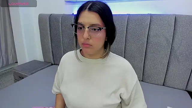 samantha stan online show from April 13, 8:14 pm