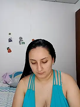 Snapshot of Angeelus2 chatting on April 26, 3:21 pm Angeelus2 online show from April 26, 3:21 pm