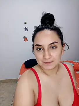 Snapshot of Angeelus2 chatting on May 3, 6:58 pm Angeelus2 online show from May 3, 6:58 pm