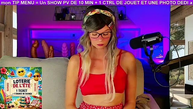 Snapshot of Kittychatte chatting on July 7, 12:42 pm Kittychatte online show from July 7, 12:42 pm