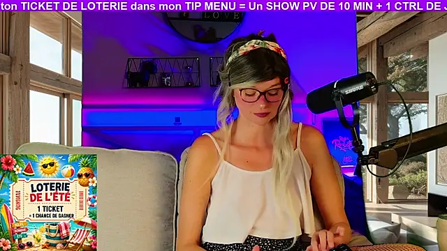 Snapshot of Kittychatte chatting on July 8, 12:42 pm Kittychatte online show from July 8, 12:42 pm