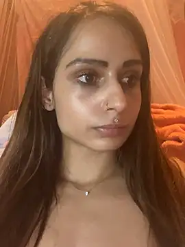 LaPetitechienne1 online show from March 8, 11:18 pm