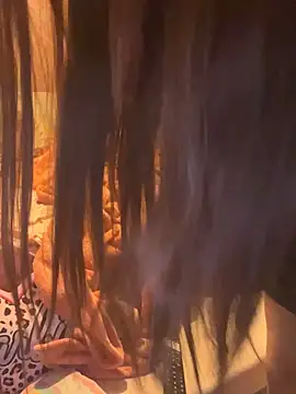 LaPetitechienne1 online show from March 21, 5:32 am