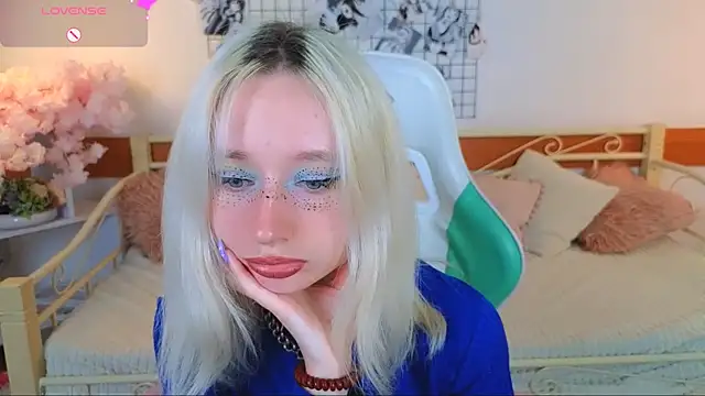 Katia Kim online show from April 17, 5:32 am