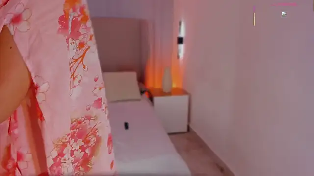 luisah  online show from February 18, 8:16 pm