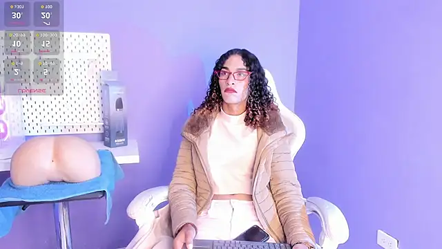 StefanyMiler online show from October 9, 8:29 pm