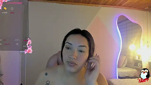 Snapshot of cristal__hot_1 chatting on March 20, 5:12 am cristal hot 1 online show from March 20, 5:12 am