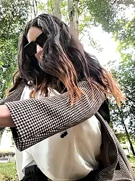 Sam Sara online show from November 1, 6:21 pm