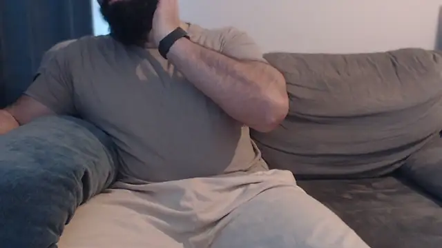 hugemachohandsome online show from February 11, 8:19 am